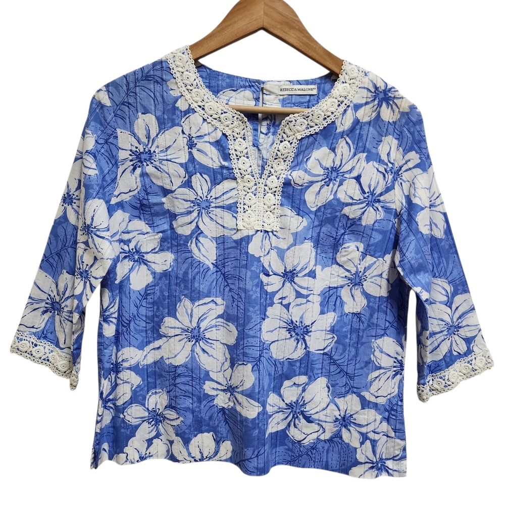 Rebecca Malone Top Womens Sz S Blue White Cotton Floral Embroidered 3/4 Sleeve